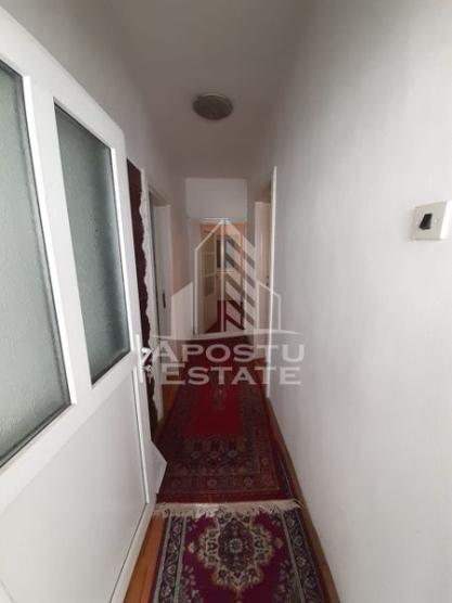 Apartament 2 camere la casa, centrala proprie, Zona Sagului