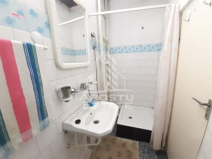 Apartament 2 camere la casa, centrala proprie, Zona Sagului