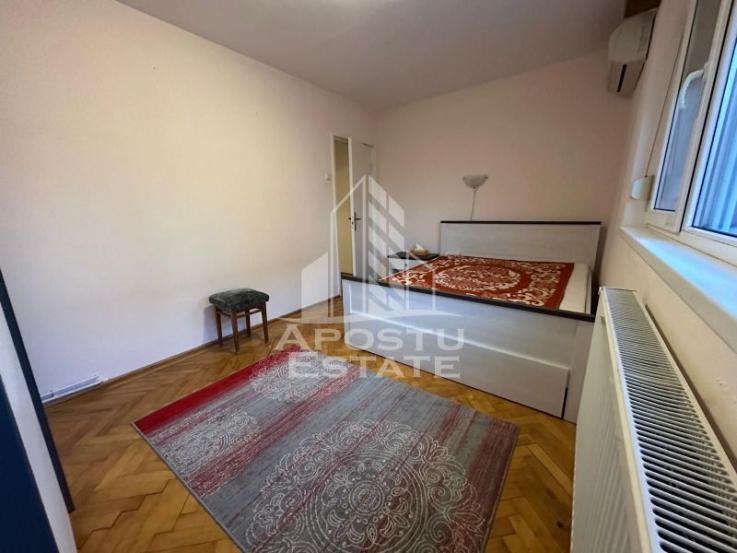 Apartament 3 camere, zona Stadionul Olimpia