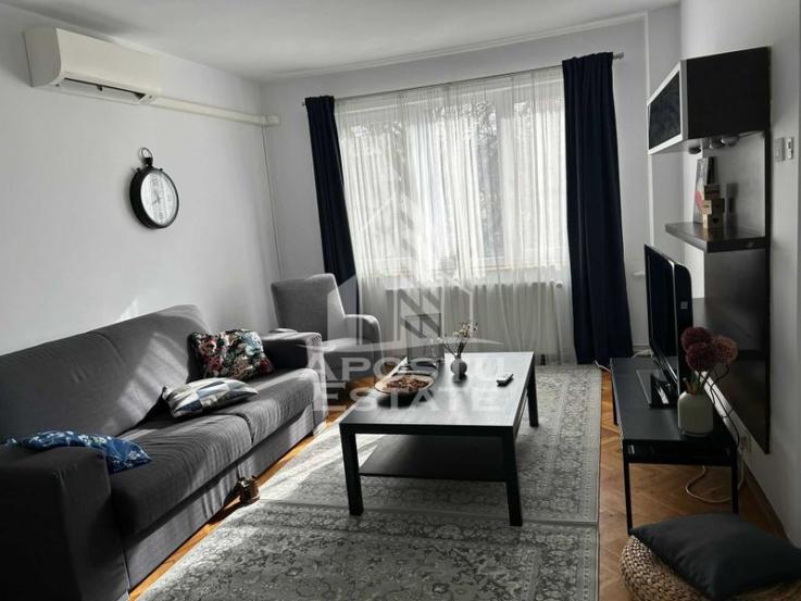 Apartament decomandat cu 3 camere, etaj 1, centrala proprie si AC