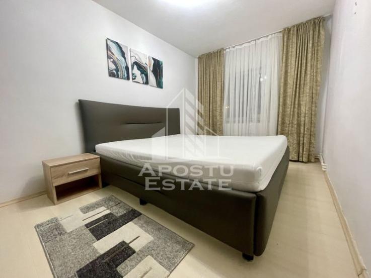 Apartament cu 3 camere, etajul 2, centrala proprie, zona Soarelui