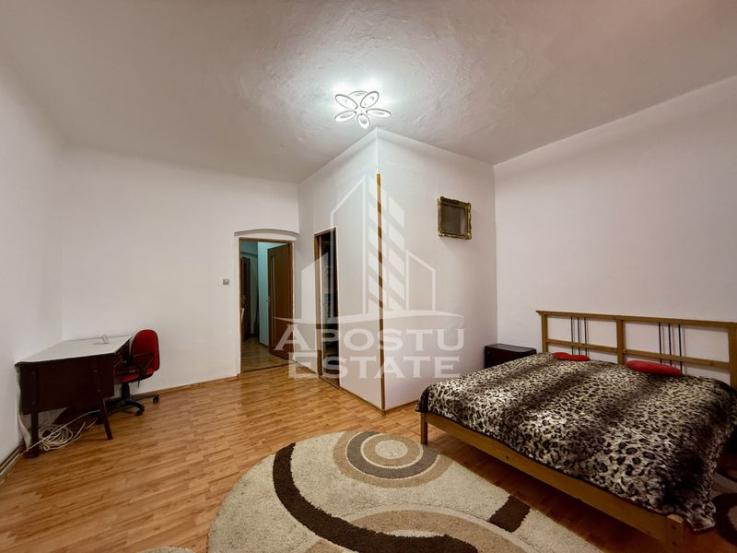 Apartament cu o camera la casa, 45mp, zona Balcescu - Universitate