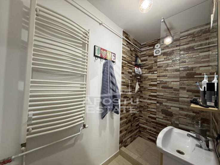 Apartament cu o camera, 38mp, renovat, luminos, zona Lunei