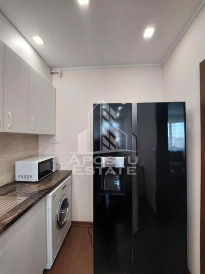 Apartament 2 camere zona Micalaca cu loc de parcare