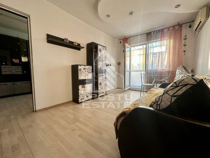 Apartament cu 2 camere, bloc izolat, zona Girocului