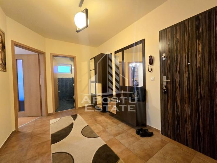 Apartament cu 3 camere si 2 bai, boxa si loc de parcare, Aradului