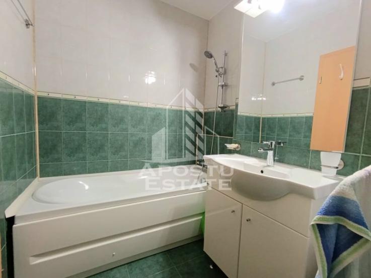 Apartament cu 3 camere si 2 bai, boxa si loc de parcare, Aradului