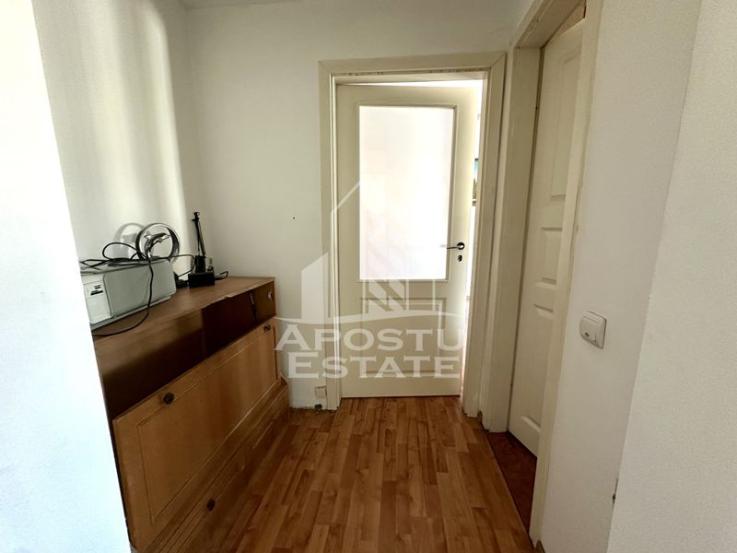 Apartament cu 2 camere, centrala proprie, zona Girocului