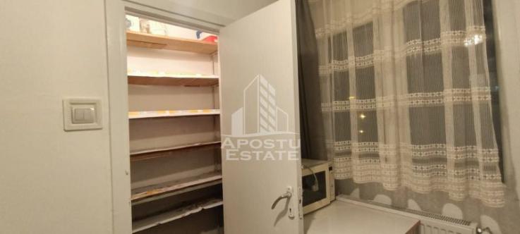 Apartament 2 camere, centrala propie, zona P-ta. Doina