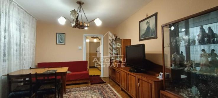 Apartament 2 camere, centrala propie, zona P-ta. Doina