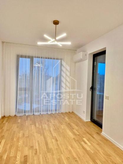 Apartament 4 camere , mobilat lux, loc parcare SUBTERAN,  Central