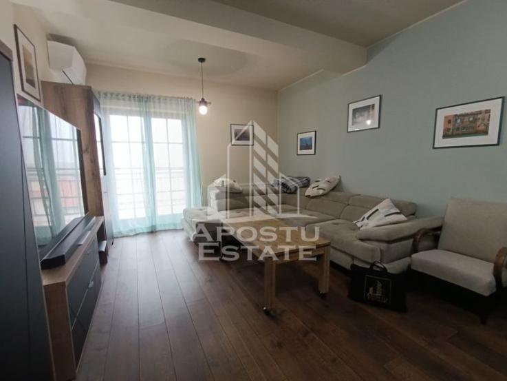 Apartament 3 camere pe doua nivele, 2 bai,  zona Ronat!