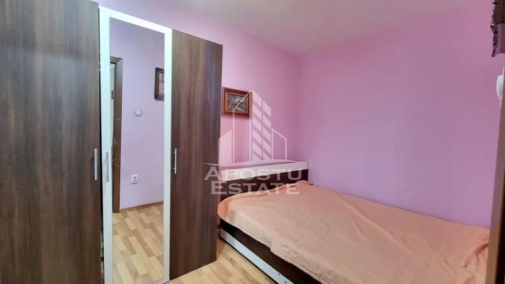 Apartament 2 camere, etaj intermediar, bloc anvelopat, zona Dacia