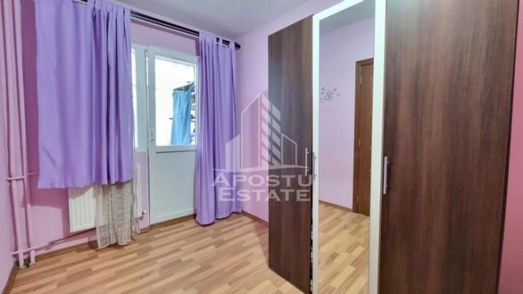 Apartament 2 camere, etaj intermediar, bloc anvelopat, zona Dacia