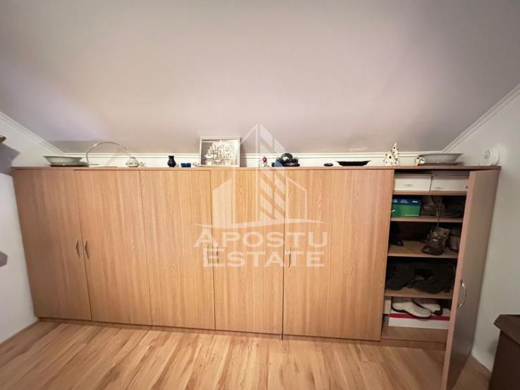 Duplex deosebit cu 5 camere, situat într-o zonă liniștită și exclusiv