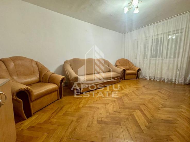 Apartament cu 3 camere, 2 băi, petfriendly, centrala proprie, Aradului