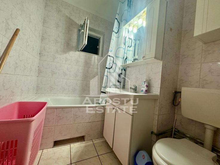 Apartament cu 3 camere, 2 băi, petfriendly, centrala proprie, Aradului