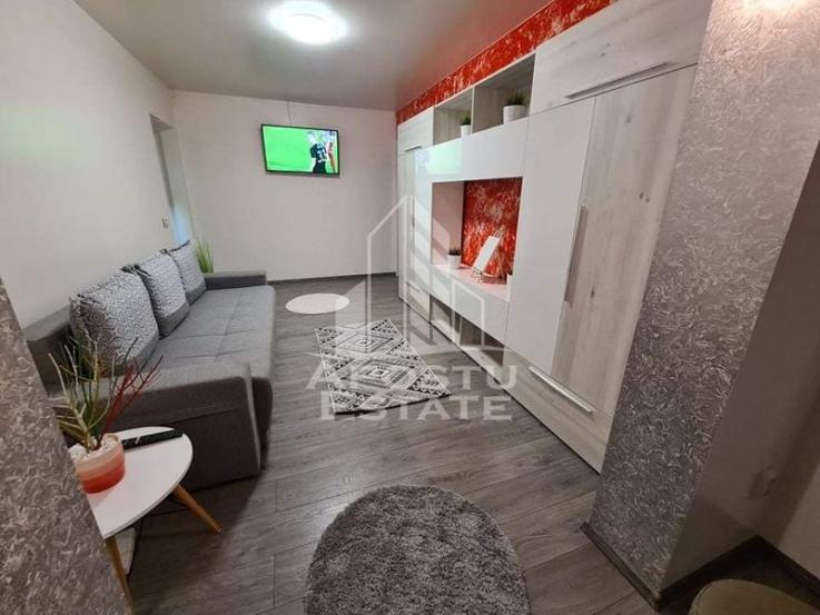 Apartament decomamdat,renovat,2 camere,Girocului