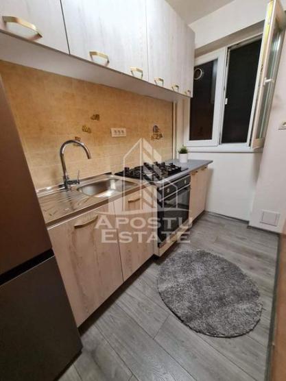 Apartament decomamdat,renovat,2 camere,Girocului