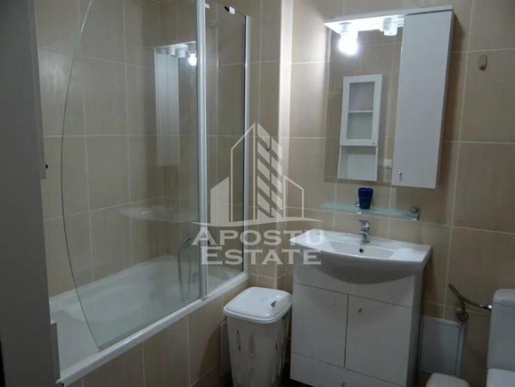 Apartament 2 camere ,loc de parcare ,zona Soarelui