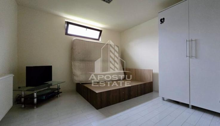 Apartament cu 2 camere la curte comuna, centrala proprie, Zona Iosefin