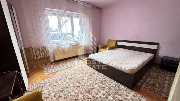 Apartament la casa, centrala termica proprie, zona Lunei