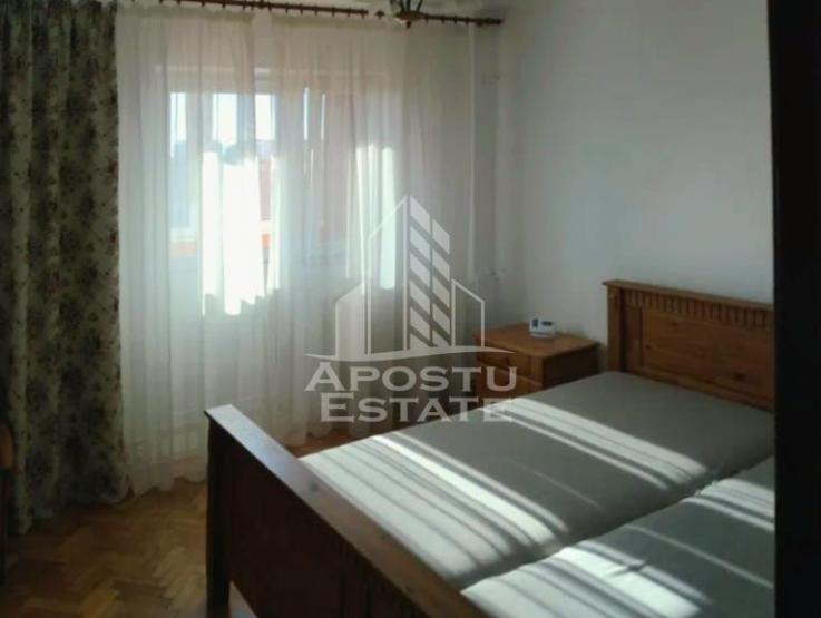 Apartament 2 camere de inchiriat , zona UTA 300 eur