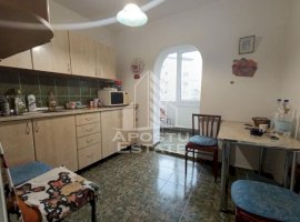 Apartament 3 camere decomandat, centrala proprie, etajul 1, Freidorf.