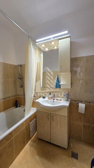 Apartament 1 camera, etaj intermediar, centrala proprie, zona Lipovei