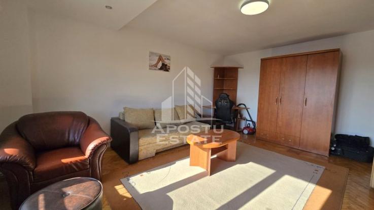 Apartament 1 camera, etaj intermediar, centrala proprie, zona Lipovei