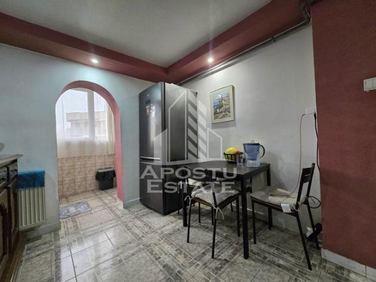 Apartament cu 2 camere, etaj intermediar, zona Aradului