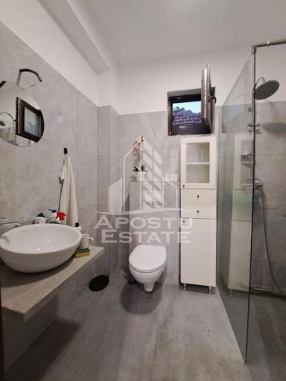 Apartament 2 camere la casa, centrala proprie, zona Blascovici