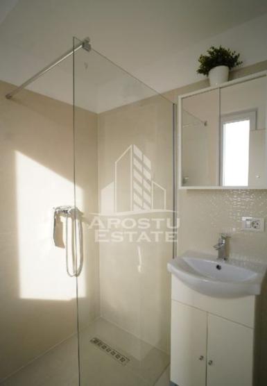 Apartament 2 camere, 2 bai, 2 locuri de parcare, Aradului