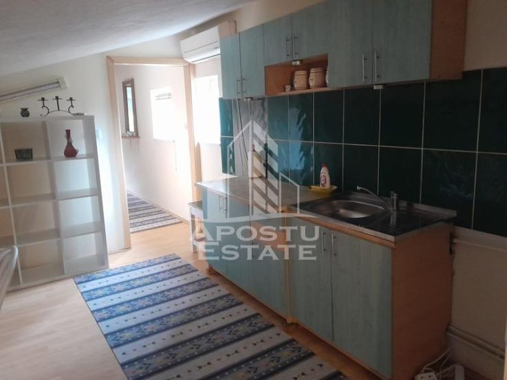 Apartament 2 camere, centrala proprie, clima, Zona Blascovici