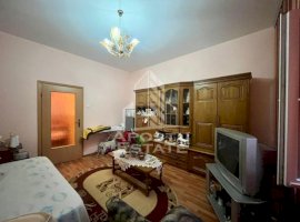 Apartament 2 camere,curte comuna,zona Complexul Studentesc