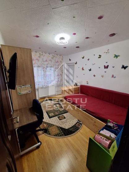 Apartament 3 camere, 2 bai , 2 balcoane in zona Soarelui