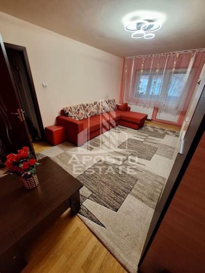 Apartament 3 camere, 2 bai , 2 balcoane in zona Soarelui