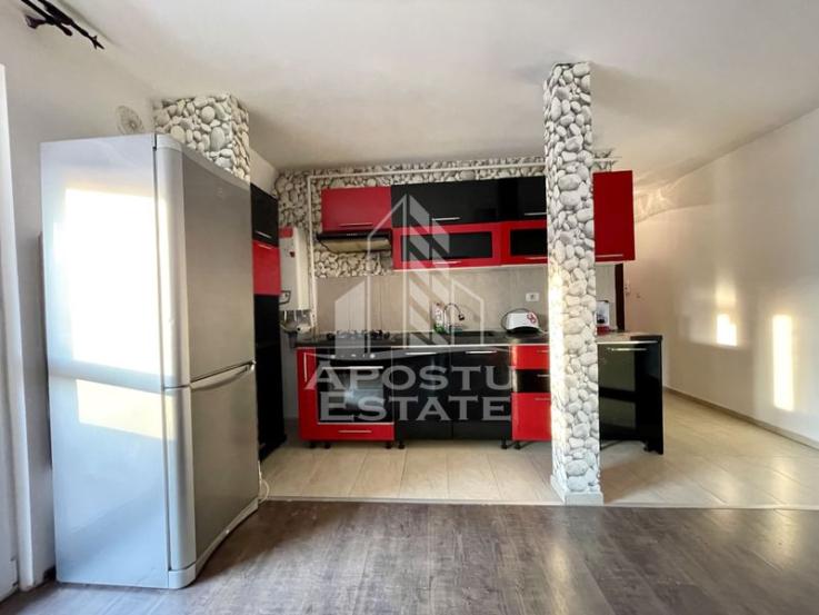 Apartament cu 3 camere, centrala proprie, zona Spitalului Judetean