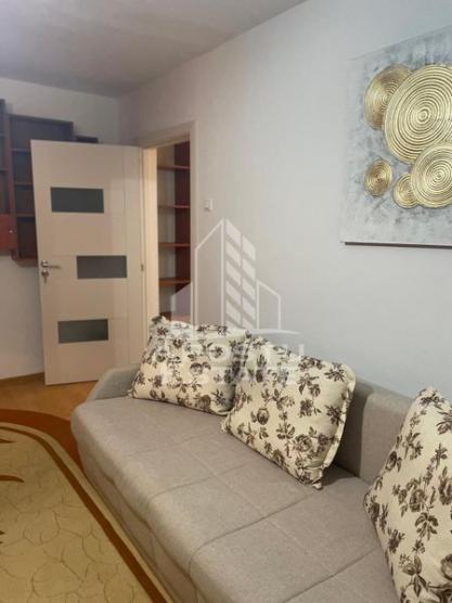 Apartament cu o camera decomandat, Zona Soarelui