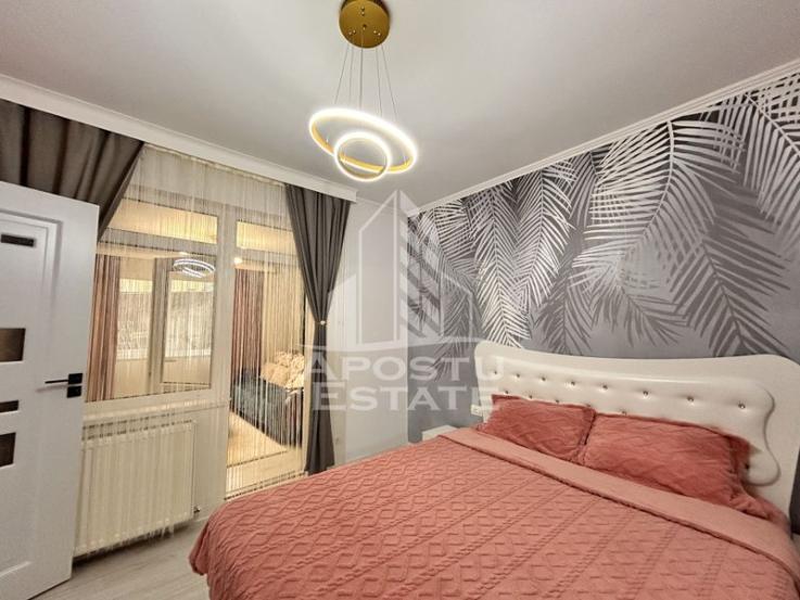 Apartament renovat complet,  3 camere, grădină proprie zona Balcescu