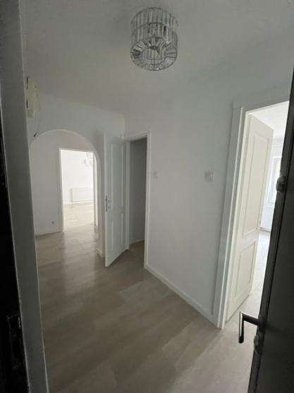 Apartament 2 camere cu gradina, RECENT RENOVAT - Otopeni