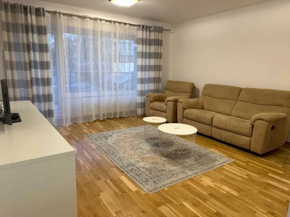 Zona Mihai Bravu / 2 camere / Centrala proprie / AC