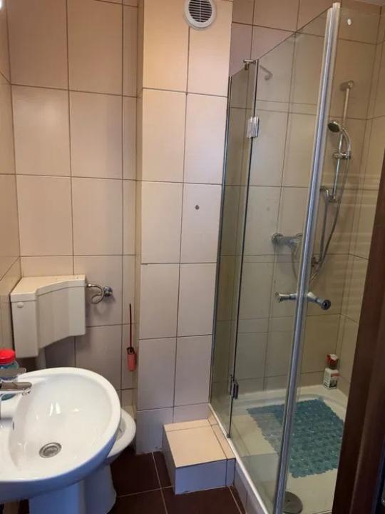 3 camere / zona Lizeanu / centrala proprie