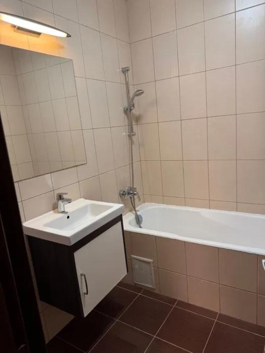 3 camere / zona Lizeanu / centrala proprie