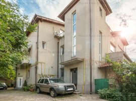 Doua apartamente in vila langa Casin