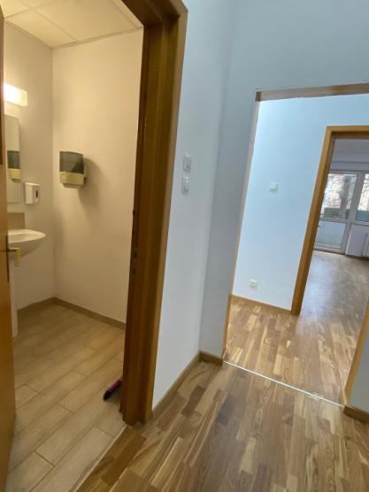 SE VINDE APARTAMENT DECOMANDAT 10 CAMERE LUX 456 MP UTILI IN ZONA AVIATORILOR