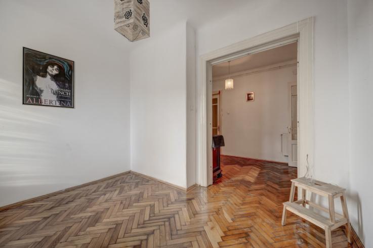 Apartament 3 camere Calea Grivitei, MedLife