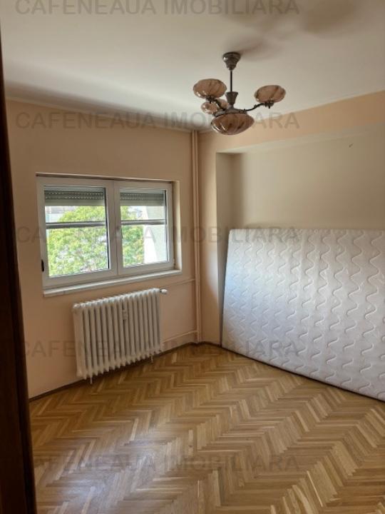 Apartament 4 camere Piata 1 Mai