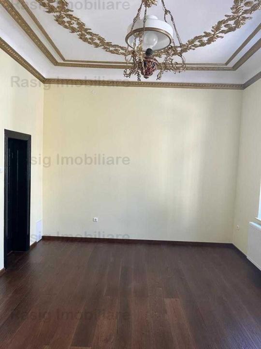 Apartament 4 camere Calea Calarasilor