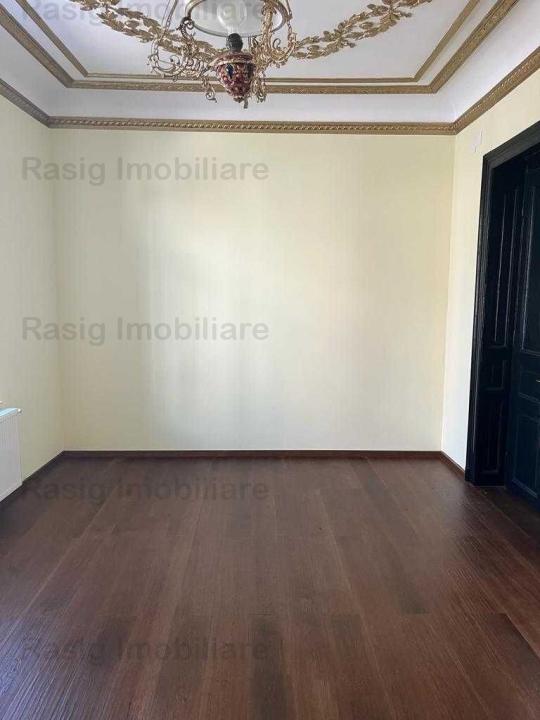 Apartament 4 camere Calea Calarasilor